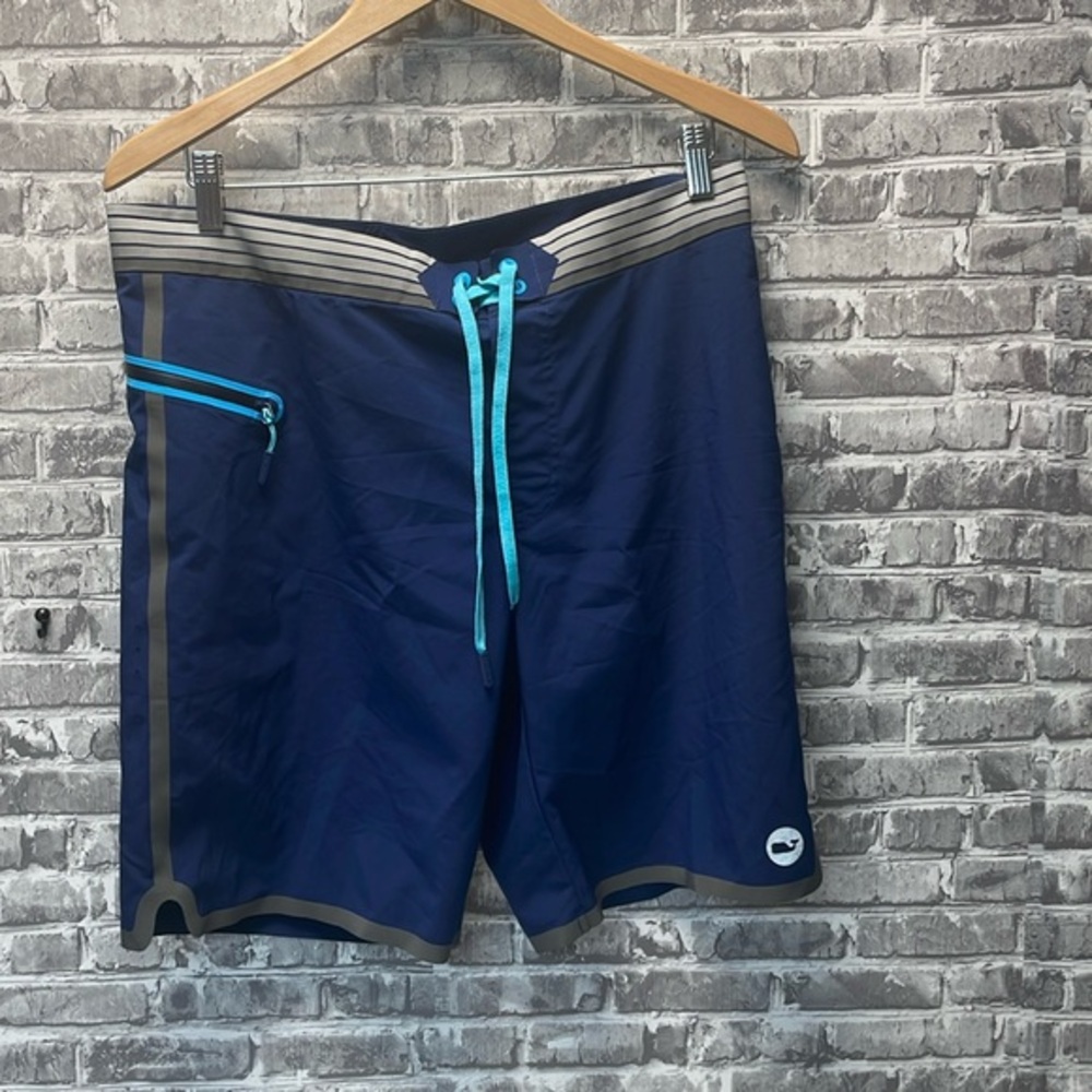 Vinyard vines‎